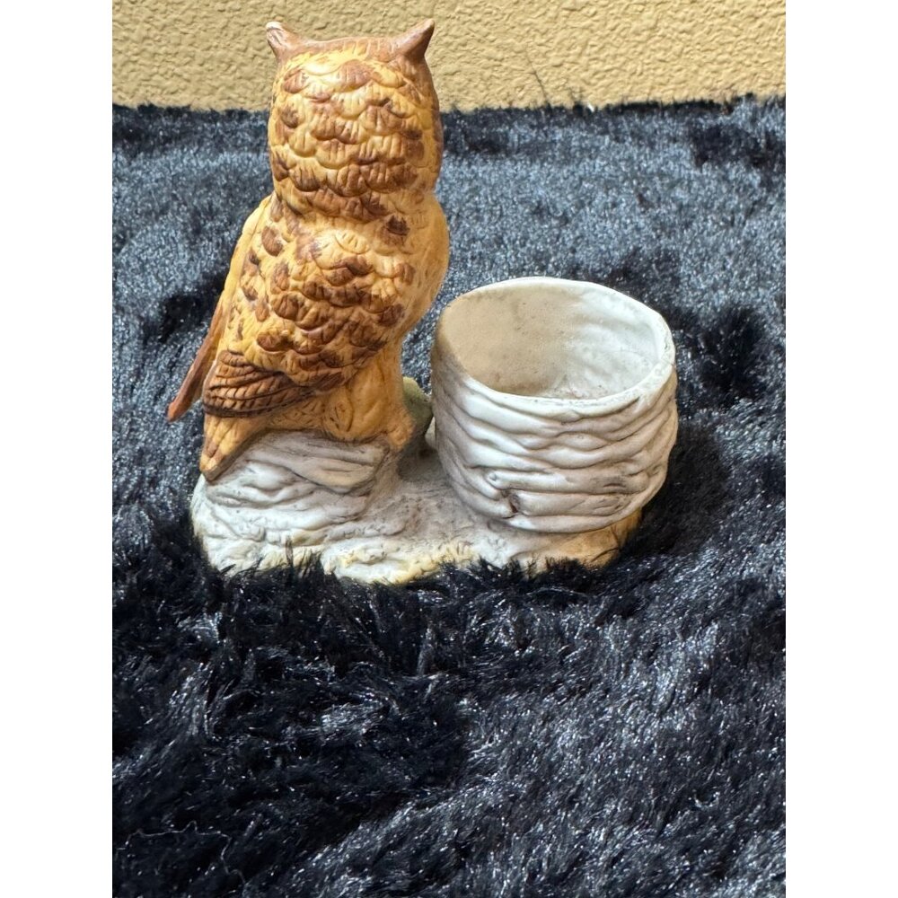 Vintage Ceramic Owl & Basket  Candle Holder Whimsical - Picture 4 of 7